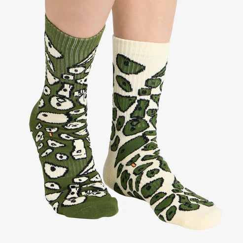 YY Vertical Spray Wall Socken